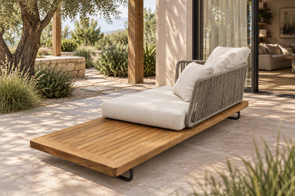 Portofino Daybed, front-right three-quarter lifestyle view