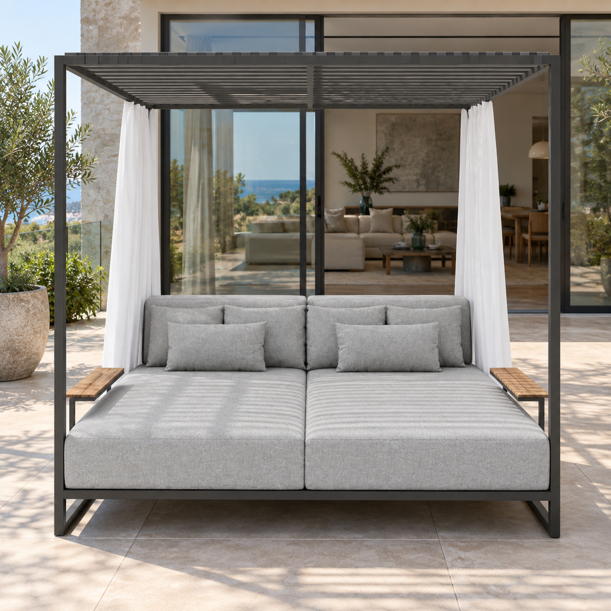 Lifestyle view: Belvedere Canopy Daybed in a furnished setting